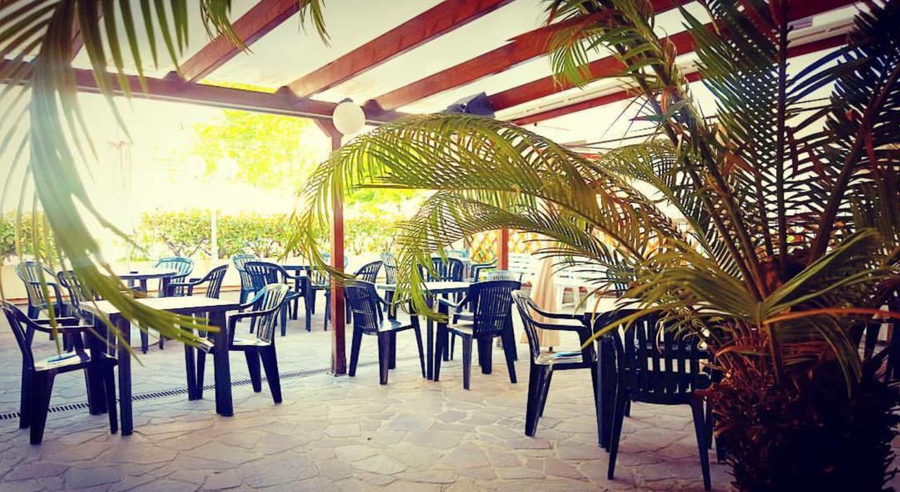 רימיני Hotel Moroni מראה חיצוני תמונה